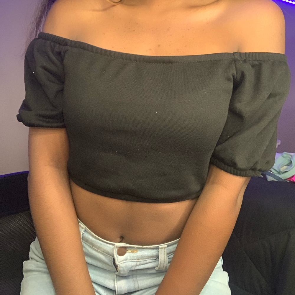 Black crop blouse